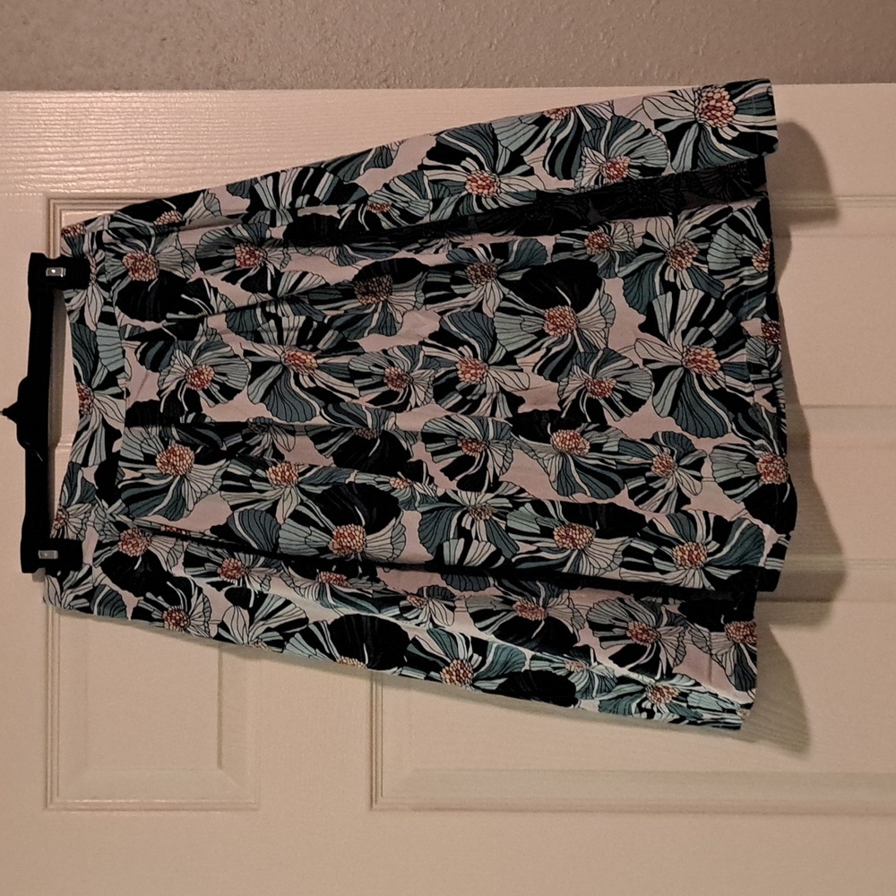 ⌛️ Midi Skirt 6/18